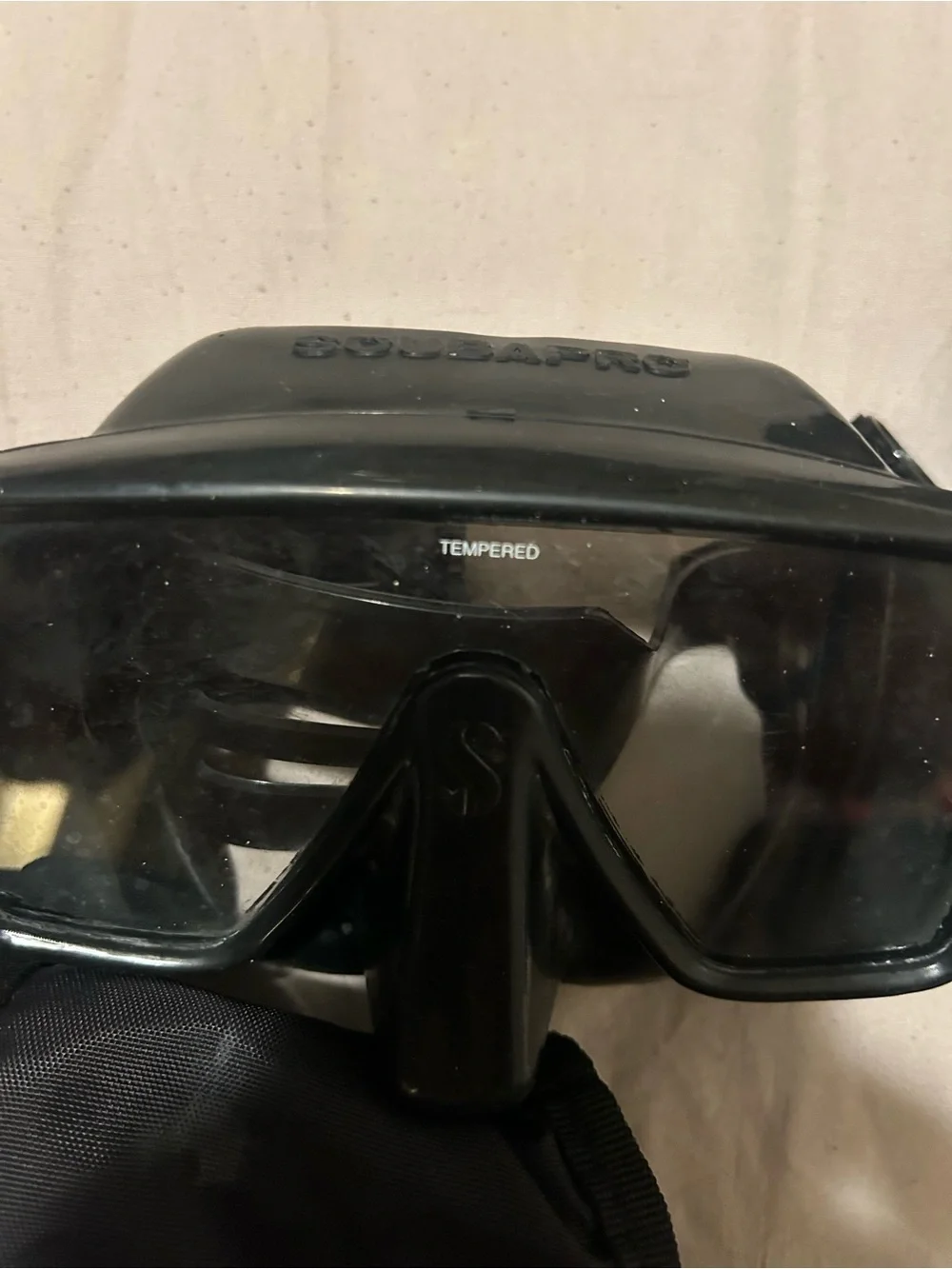 Scubapro Men’s Black Snorkel Mask and Dry Snorkel Set